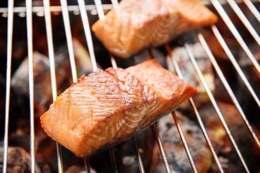 Grilled Salmon with Lemon and Garlic Sauce