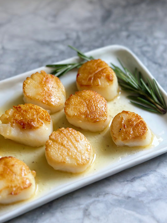 Seared Scallops in Rosemary Wine Sauce